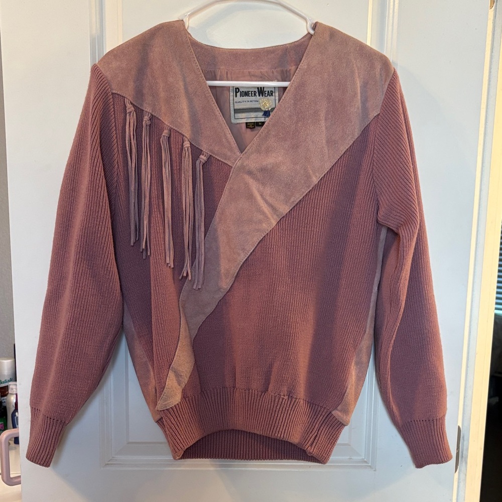 PIONEER Women's Mauve V-Neck Sweater with Fringe Western Vintage